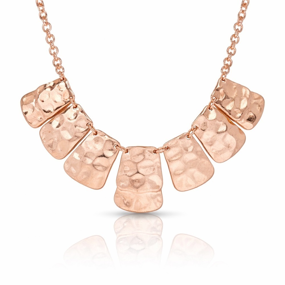 ⚜️ Elegant Gold Hammered Necklace